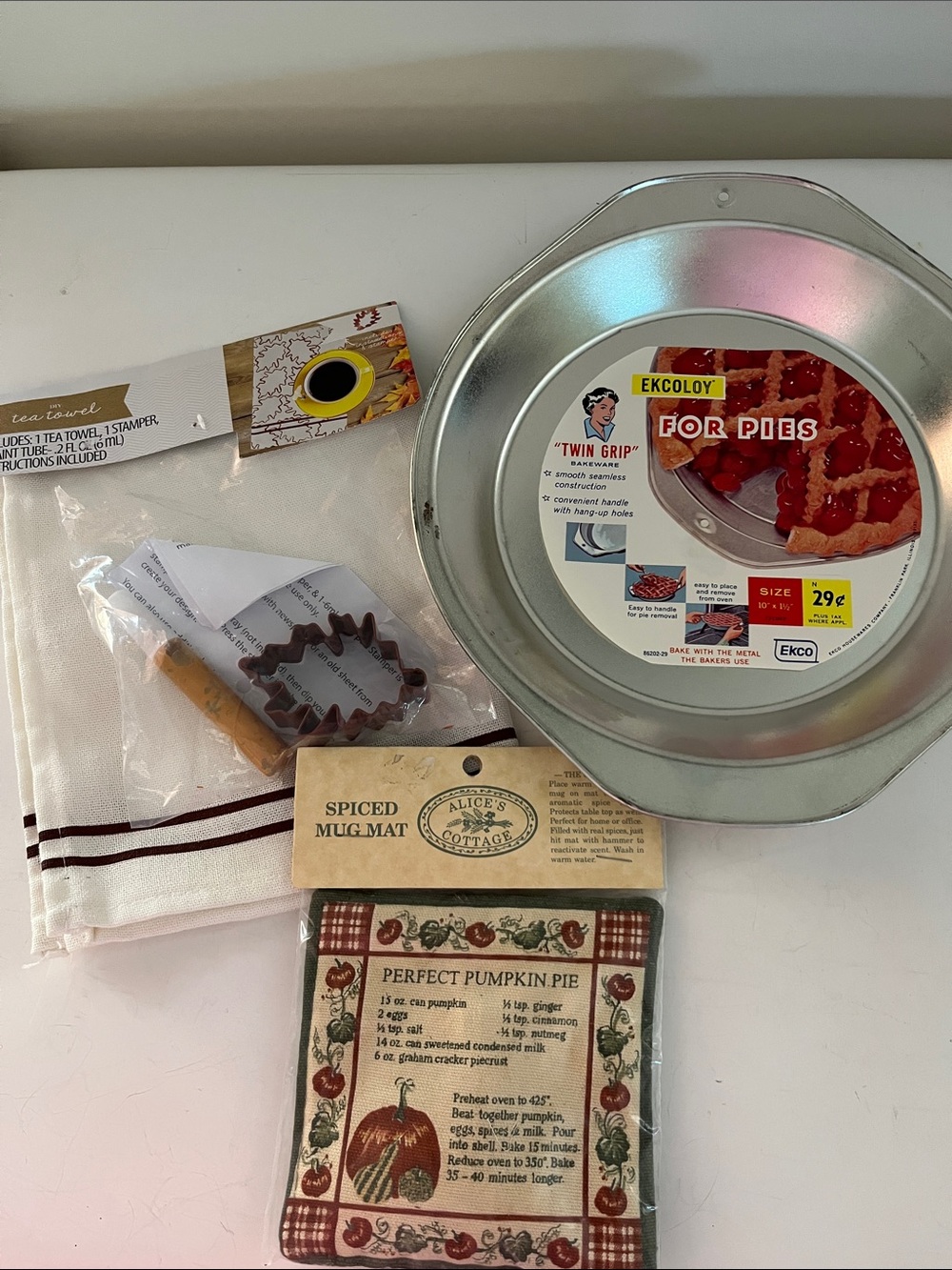 Vintage Silver Pie Pan – Mug Mat with pie receipt and towel set /cookie cutter